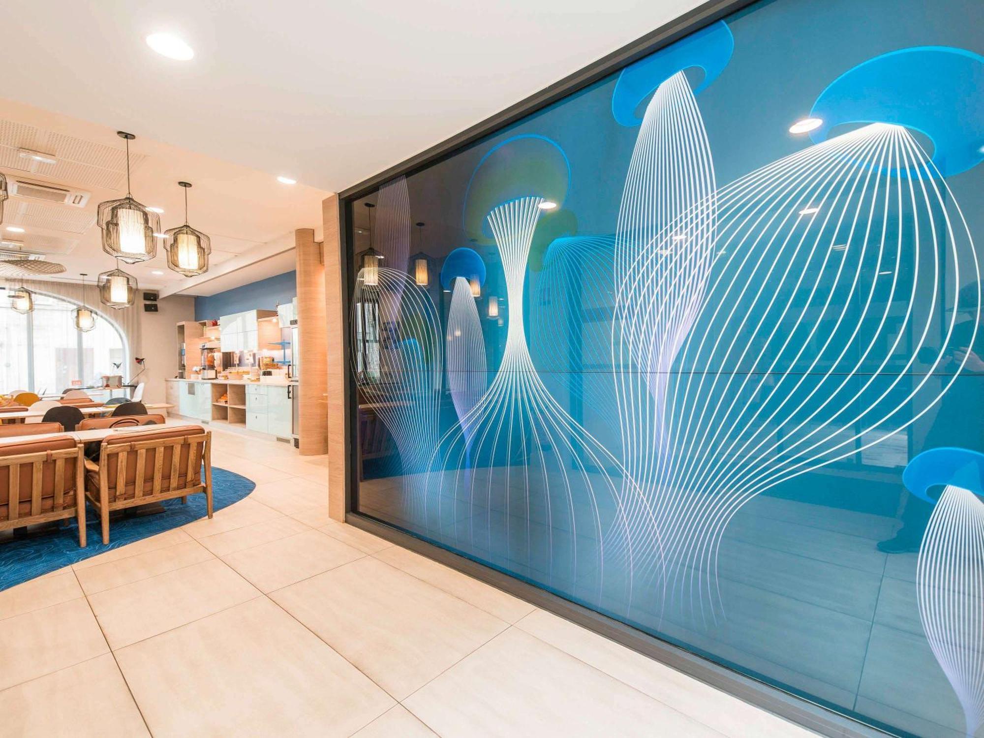 Ibis Styles La Rochelle Centre Hotel Exterior photo